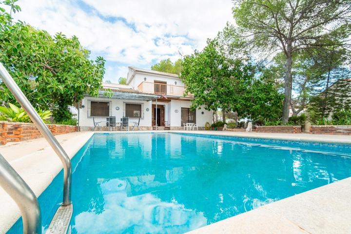 Casa independiente en Pilar de Horadada (Pinar de Campoverde) con 1500 metros de parcela photo 0