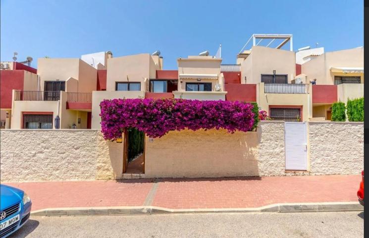 ADOSADO DE 3 DORMITORIOS Y 2 BAÑOS EN TORREVIEJA (AGUAS NUEVAS) photo 0