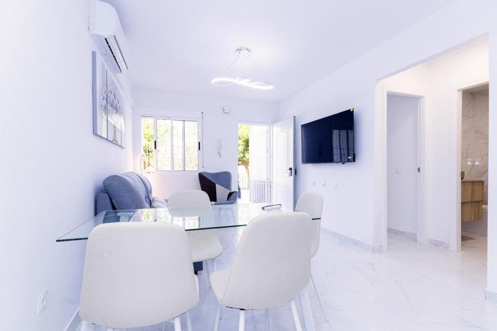 APARTAMENTO DE 2 DORMITORIOS CON PISCINA COMUNITARIA EN TORREVIEJA (ALICANTE) photo 0