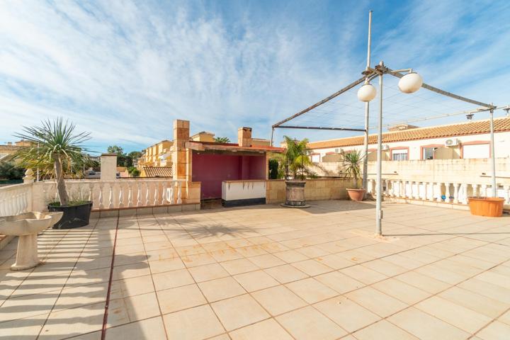 Oportunidad única de inversión en Los Altos – Vivienda + Restaurante Asador tradicional español photo 0
