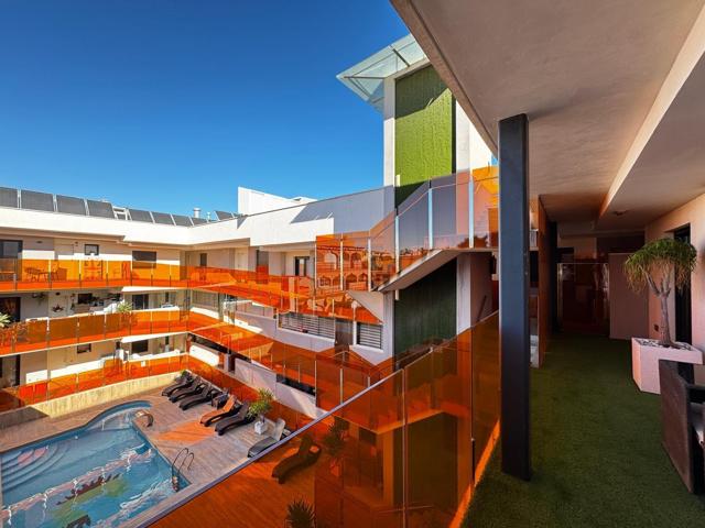 ÁTICO EN TORREVIEJA ( ALICANTE ) CON 4 DORM. 2 BAÑOS. 2 PLAZAS DE GARAJE+TRASTERO INCLUIDO! PISCINA+SAUNA COMÚN. photo 0