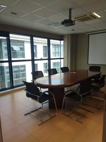 Oficina En venta en Santiago de Compostela photo 0