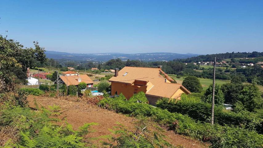 Terreno Urbanizable En venta en Brión photo 0