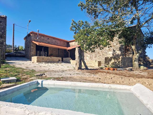 Casa En venta en Brión photo 0
