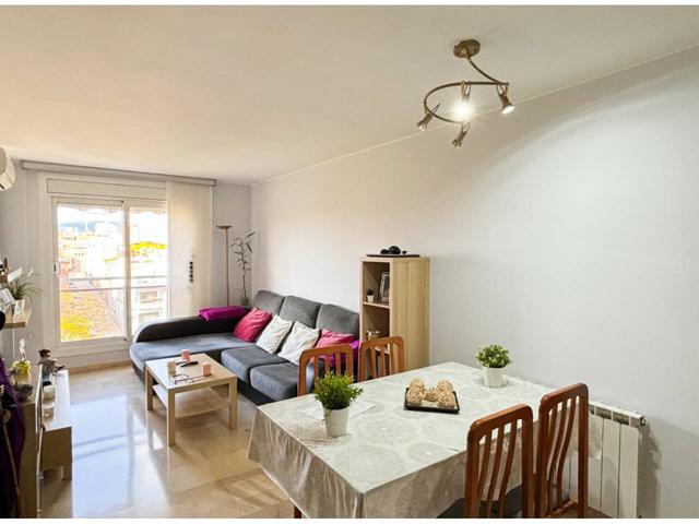 Piso en Venta con parking en Terrassa photo 0