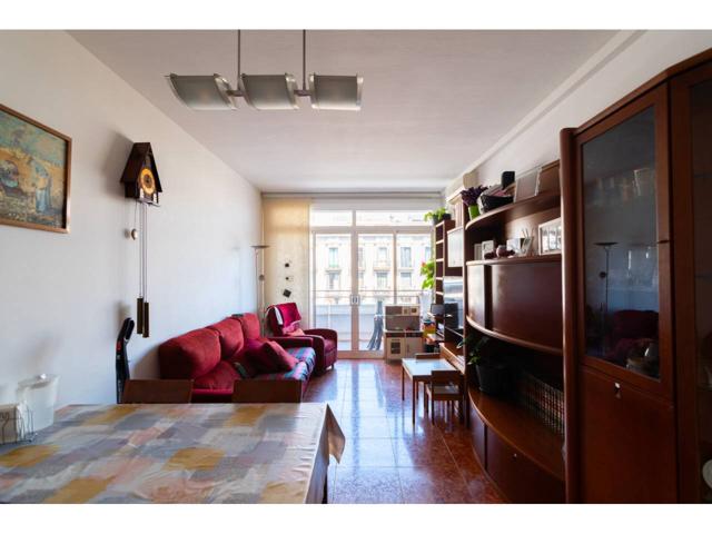 Piso en venta en El Poble-sec(08004) photo 0