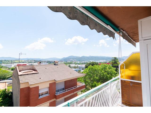 Piso en venta en Parets photo 0
