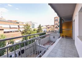Piso en Venta en Mollet photo 0