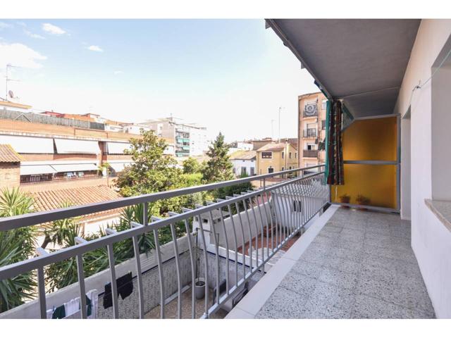 Piso en Venta en Mollet photo 0