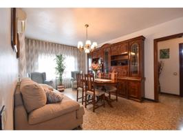 Piso en venta en Mollet photo 0
