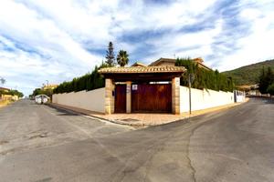 Chalet 6d en Urb. EL PUNTAL-Padul photo 0