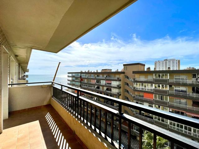 ¡Vive el Sueño Junto al Mar en Fuengirola! Apartamento de Ensueño en el Paseo Marítimo photo 0