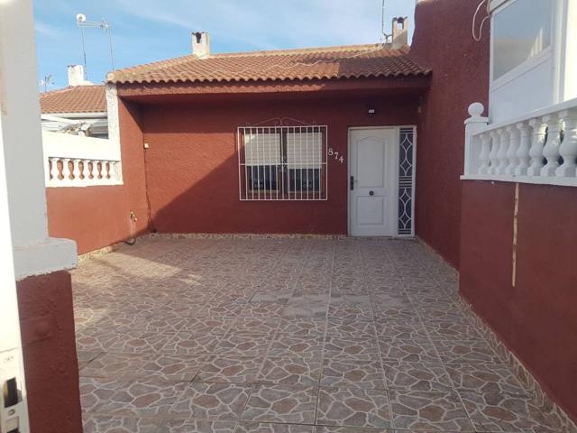 Bungalow en Punta La Víbora: ¡Inversión con Inquilinos Solventes y Gran Potencial de Rehabilitación! photo 0