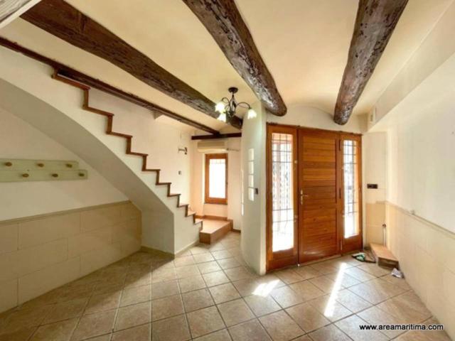 Venta de preciosa casa adosada en el pintoresco barrio de El Cabanyal (Valencia) photo 0