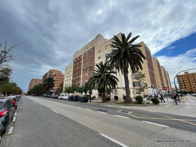 Venta de planta baja de 80m2 en la Avenida Blasco Ibáñez (Valencia) photo 0