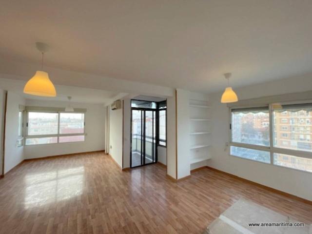 Venta de vivienda reformada con espectaculares vistas en el corazón del Cabanyal (Valencia) photo 0