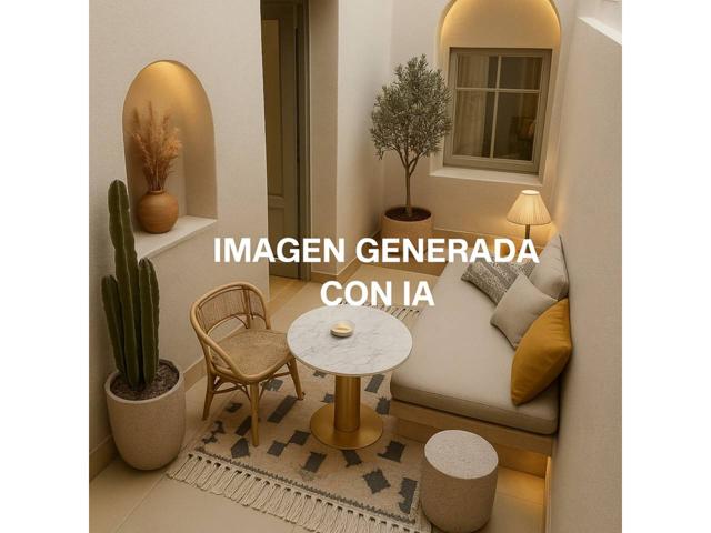 Venta de piso a reformar con tres terrazas en pleno corazón del Cabanyal (Valencia) photo 0