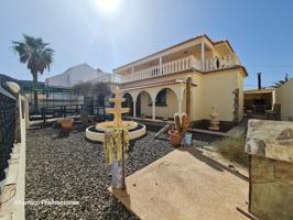 Villa En venta en Tuineje photo 0
