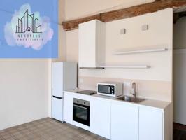 Alquiler de vivienda en Sant Francesc, quinto sin ascensor. photo 0