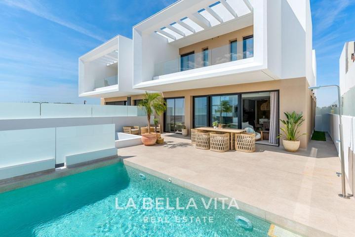 Unifamiliar Pareada En venta en Zona Dolores, Dolores photo 0