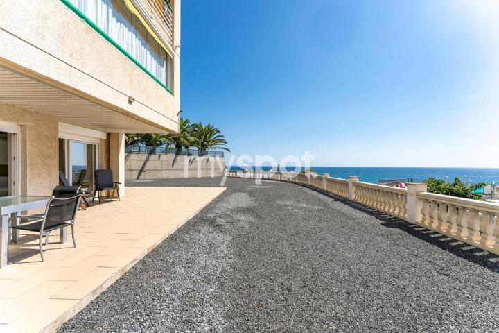 Apartamento con terraza de 600 m² y vistas privilegiadas al Mediterráneo photo 0