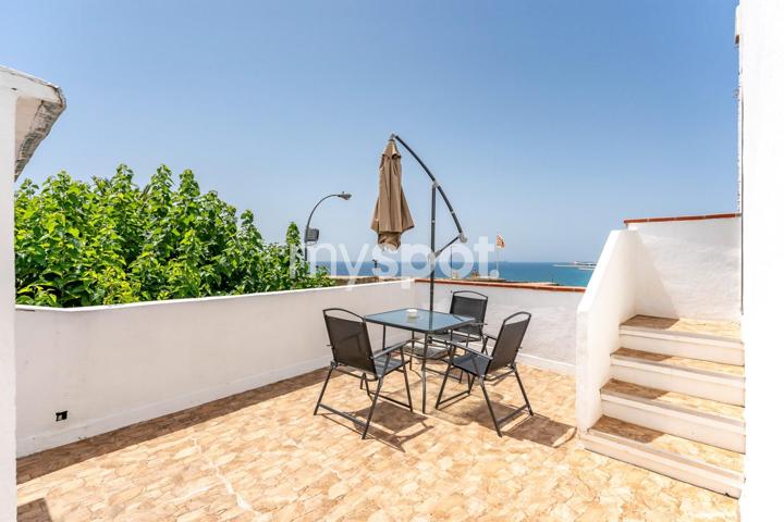 Seis apartamentos con licencia turística frente al mar photo 0
