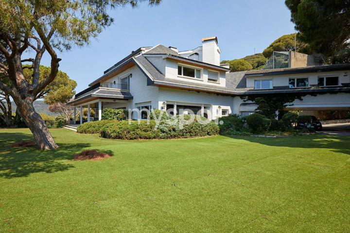 Propiedad de lujo en 6760m2 de terreno y máxima privacidad photo 0