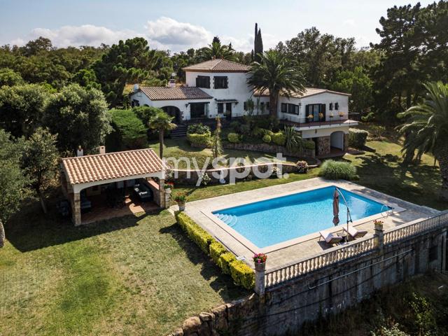 Encantadora casa aislada de estilo catalán con jardín y vistas al mar photo 0