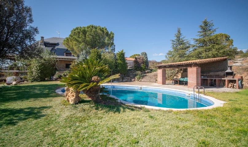 Finca con piscina en Sant Quintí de Mediona photo 0