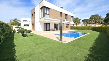 CHALET EXCLUSIVO E INDEPENDIENTE EN LA COSTA DORADA photo 0