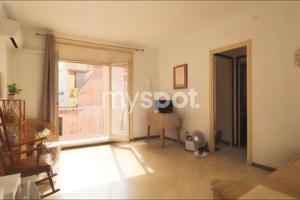 Piso con balcón soleado en Sant Pere - Santa Caterina i la Ribera photo 0