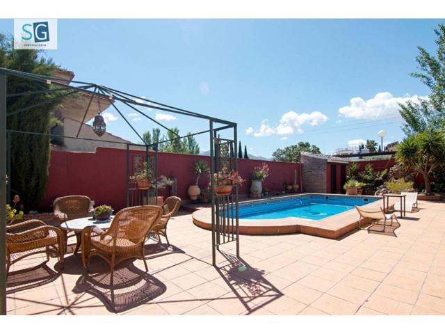 Casa En venta en La Zubia photo 0