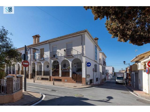 ¿Busca una vivienda amplia para entrar a vivir a pocos minutos de Granada? photo 0