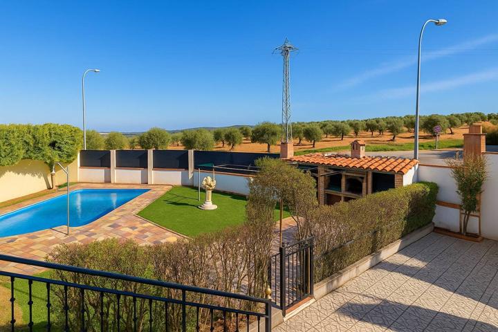 Casa En venta en Ontígola photo 0