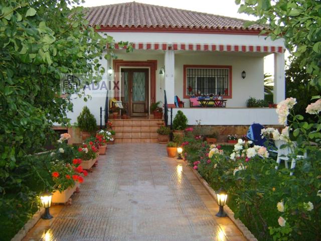 Casa en Venta en Cuevas del Becerro, Málaga photo 0