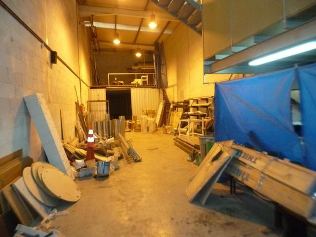 Se vende o se alquila pabellón en Martiartu-Arrigorriaga photo 0