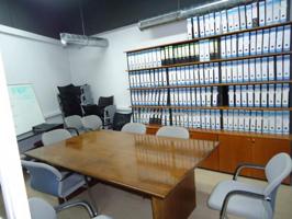 Oficina en venta en Etxebarri de 310 m2 photo 0