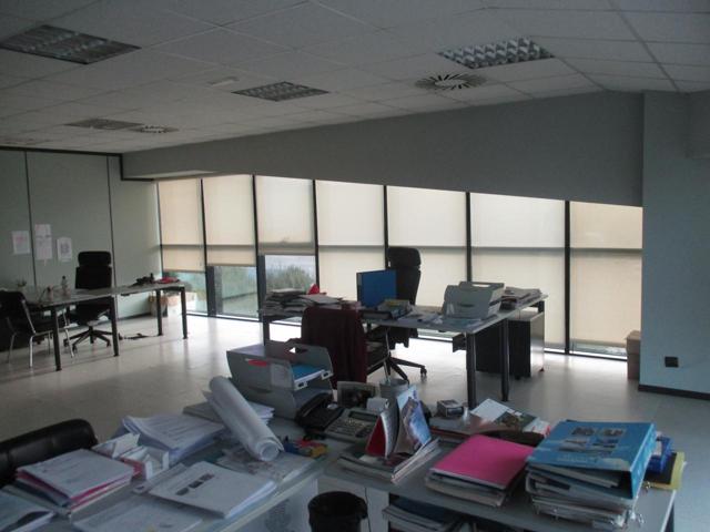 Se alquila pabellón en el polígono Neinver en Derio photo 0