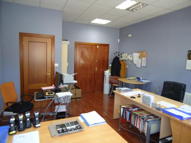 Oficina en venta en Basauri de 50 m2 photo 0