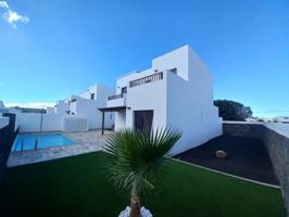 Chalet independiente reformado en Playa Blanca photo 0