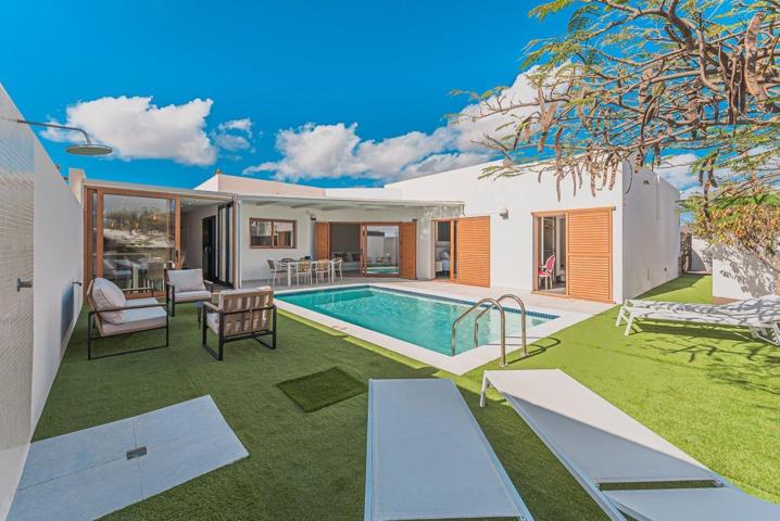 villa de lujo en la mejor zona de Playa Blanca photo 0
