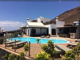 Impresionante villa con las mejores vistas al mar de Lanzarote photo 0