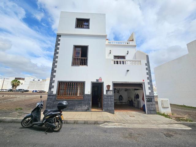 Gran casa con garaje en Argana Alta photo 0