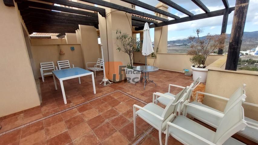 Piso de lujo con gran terraza, extras y comodidades en la exclusiva urbanización Isla del Fraile photo 0
