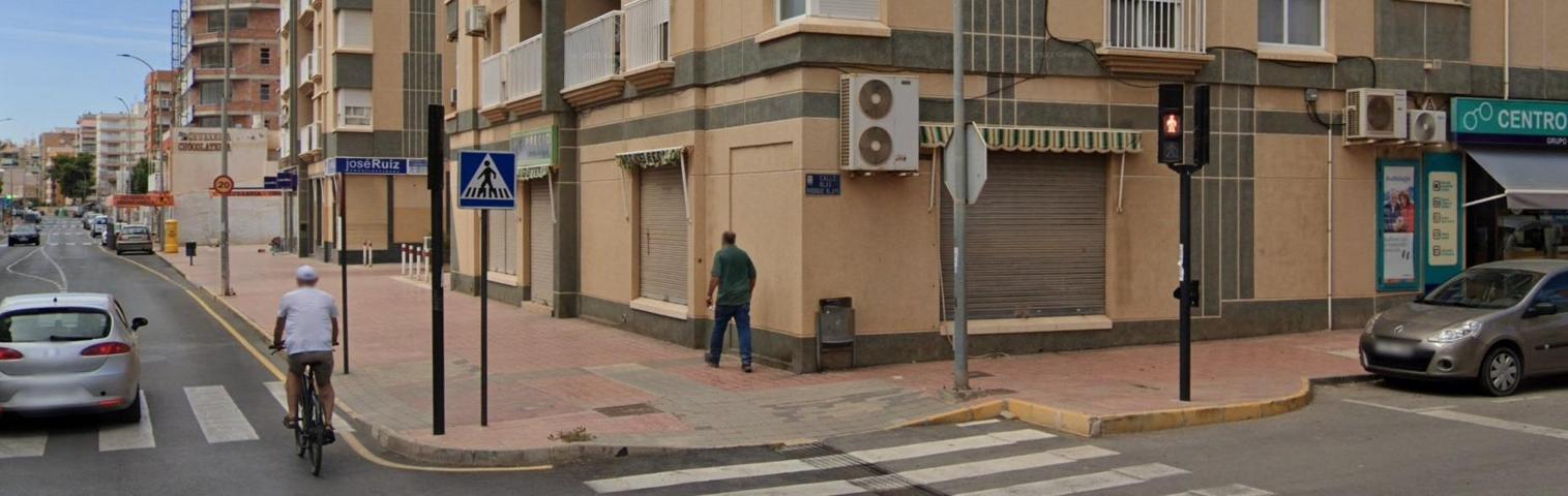 Local de 180 m2 en 2ª línea de Playa de Poniente, haciendo 2 esquinas, en zona de Las Yucas, Águilas photo 0