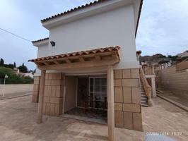 Chalet independiente de 2 plantas, en la urbanización de Todosol, Águilas, a 1 km de sus playas. photo 0