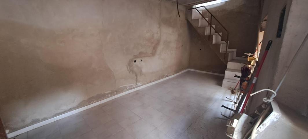 Casa en Águilas - Oportunidad de Reforma por solo 60,000 € photo 0