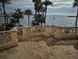 Amplia Casa en el Centro de Águilas, Oportunidad Única photo 0