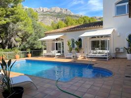 Villa En alquiler en Altea photo 0