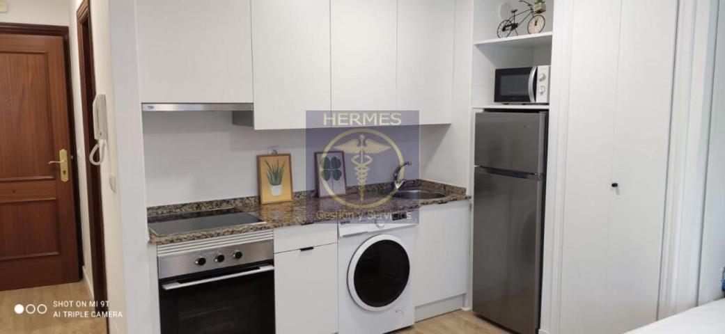 Estudio como nuevo con garaje en Vigo!! photo 0
